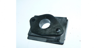 Изолятор карбюратора